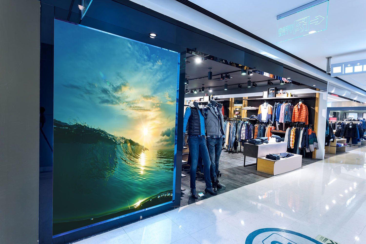 Crystal-Clear Wave Wallpaper AJ Wallpaper