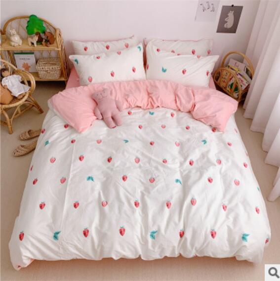 3D Strawberry Pattern 18047 Bed Pillowcases Quilt