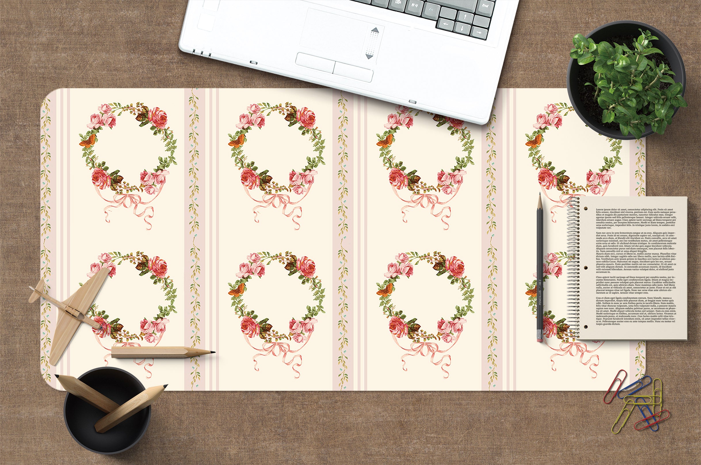 3D Flower Wreath 120203 Uta Naumann Desk Mat