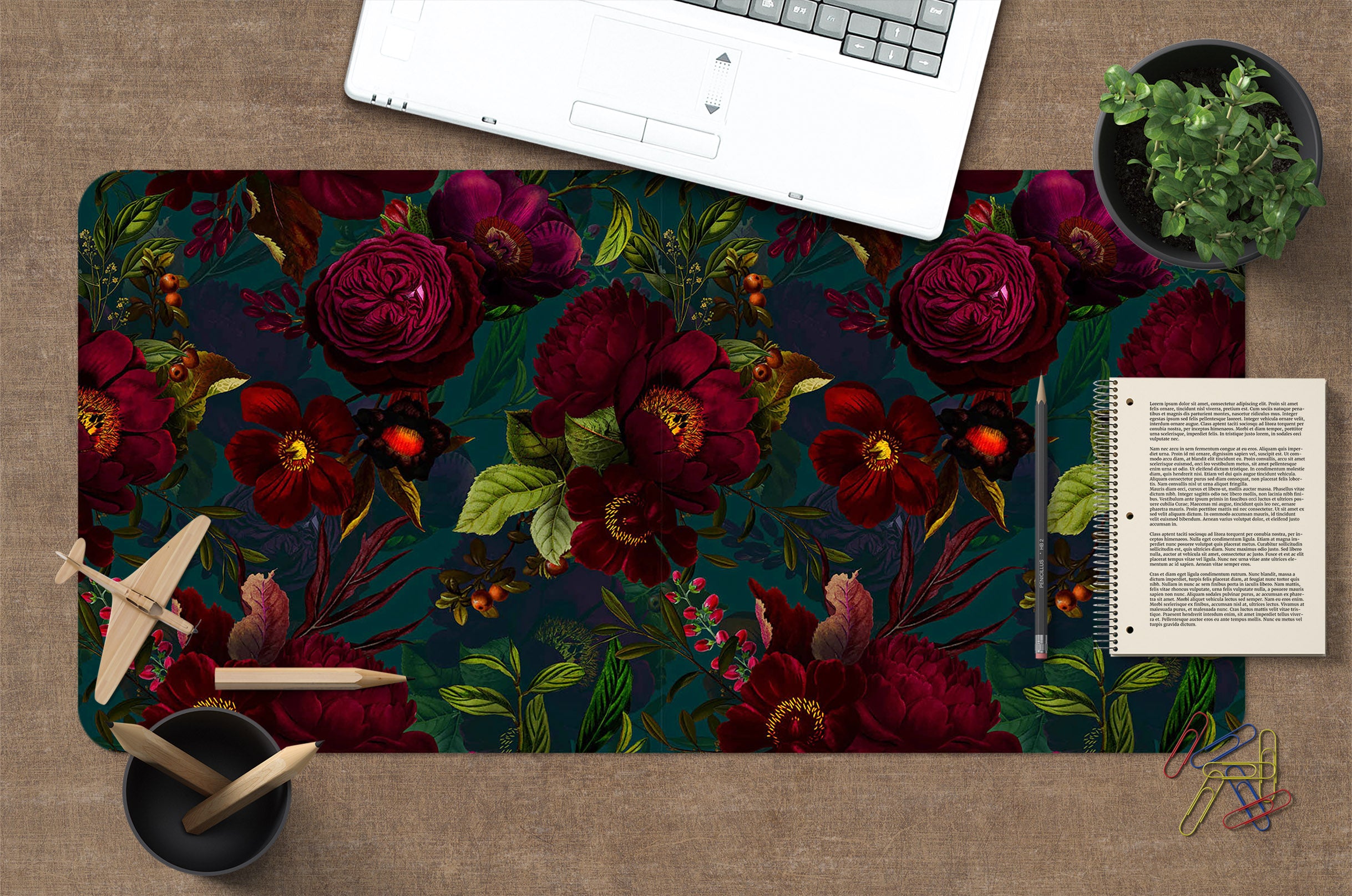 3D Dark Red Flower Bush 120218 Uta Naumann Desk Mat