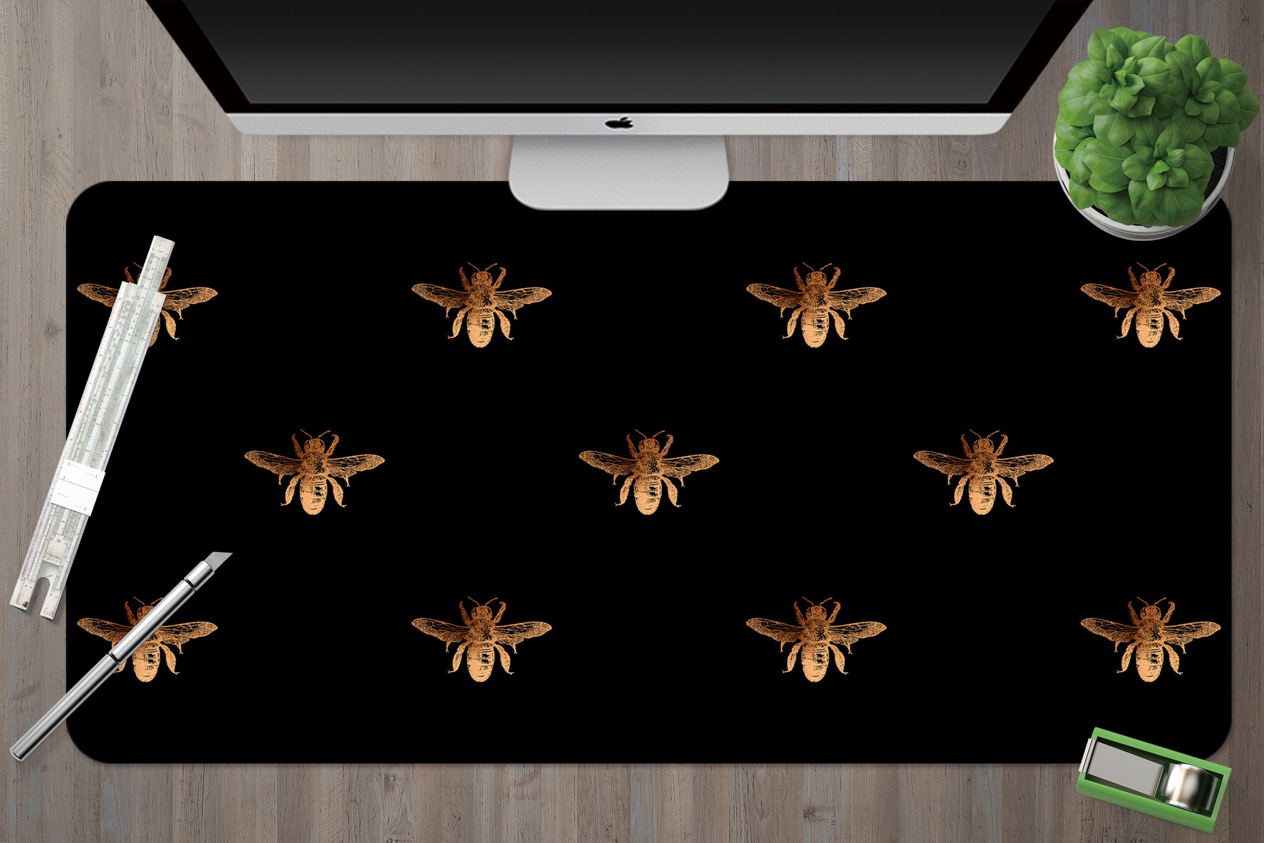 3D Golden Bee 120175 Uta Naumann Desk Mat