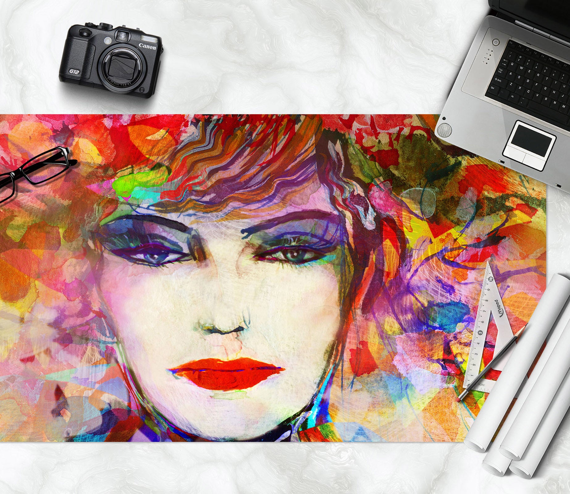 3D Color Female 17109 Desk Mat