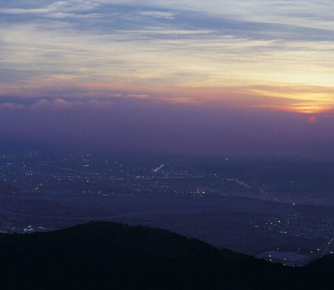 Mountains City Sunset Wallpaper AJ Wallpapers 