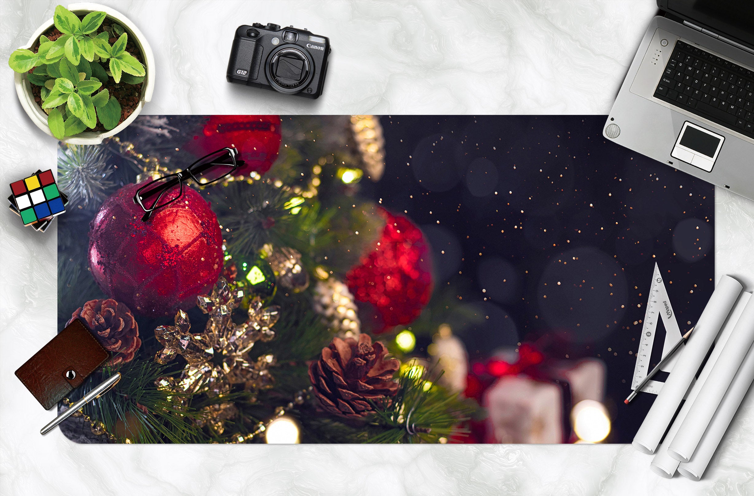 3D Ball Pendant 51249 Christmas Desk Mat Xmas