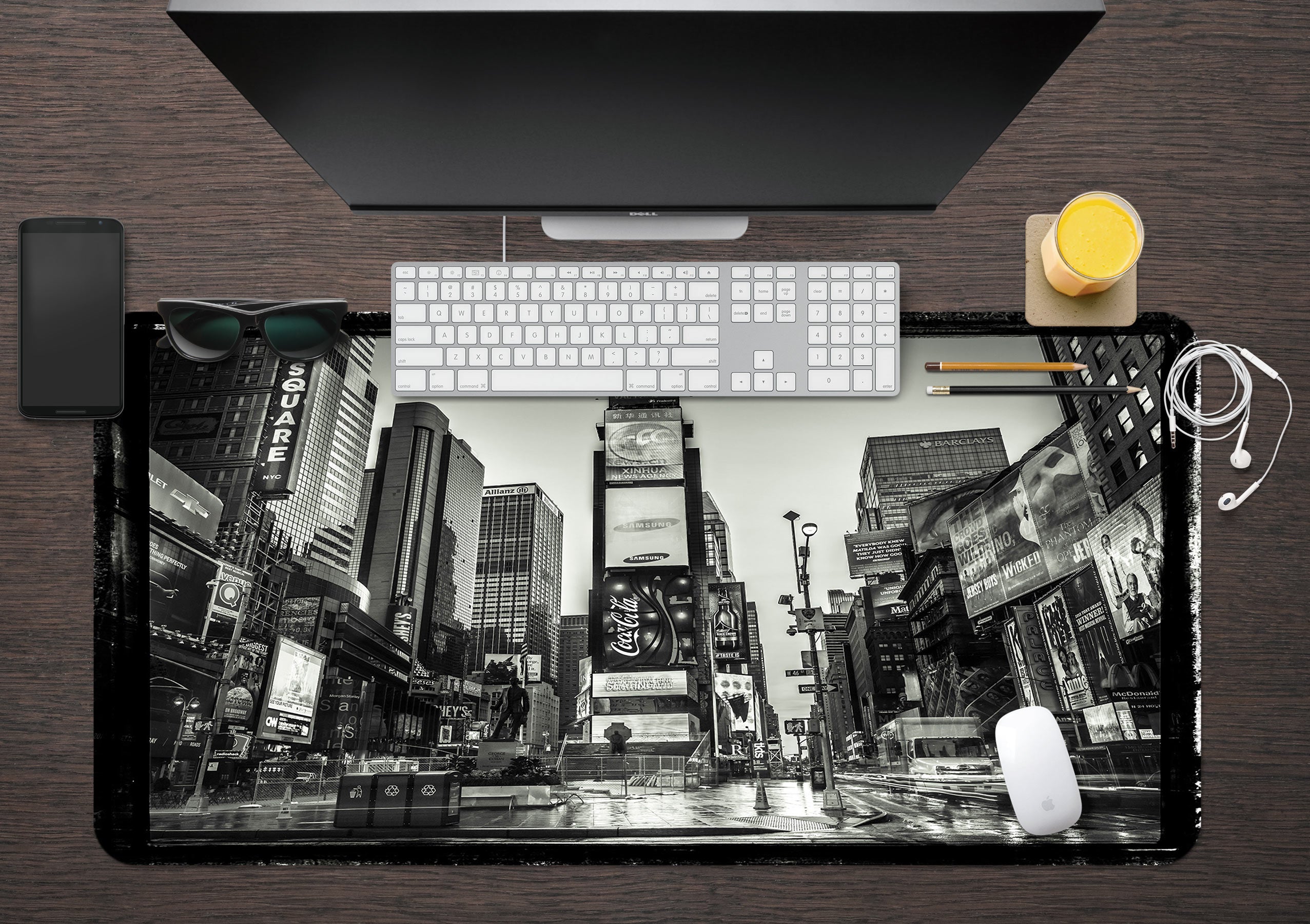 3D New York City 123119 Assaf Frank Desk Mat