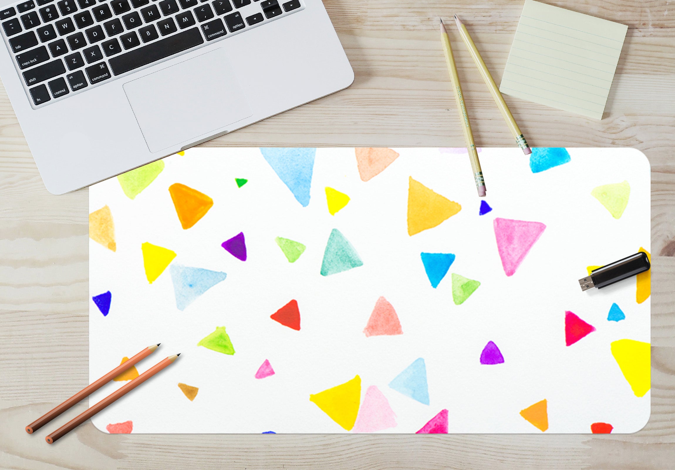 3D Colored Triangle 17001 Desk Mat