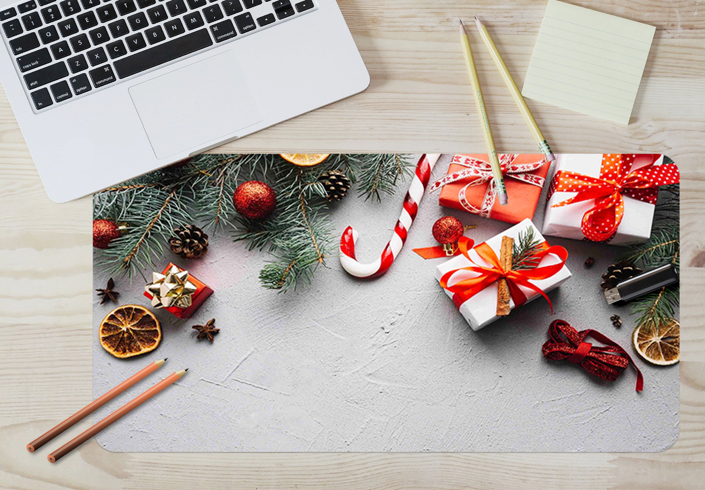 3D Christmas Gift 17038 Desk Mat